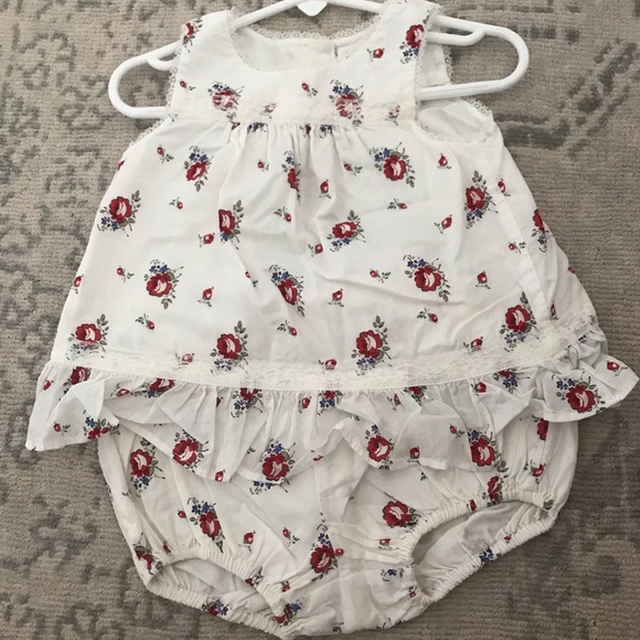 Baby gap top and bloomers set size 18-24 - Picture 1 of 3